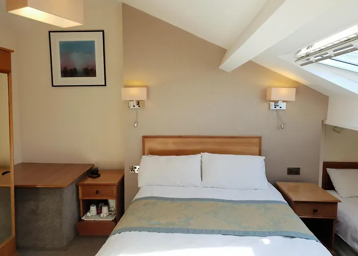 Victoria Park Lodge Leamington Spa