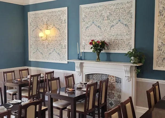 Victoria Park Lodge Leamington Spa